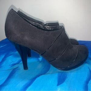 Geneva Black Women's Heels